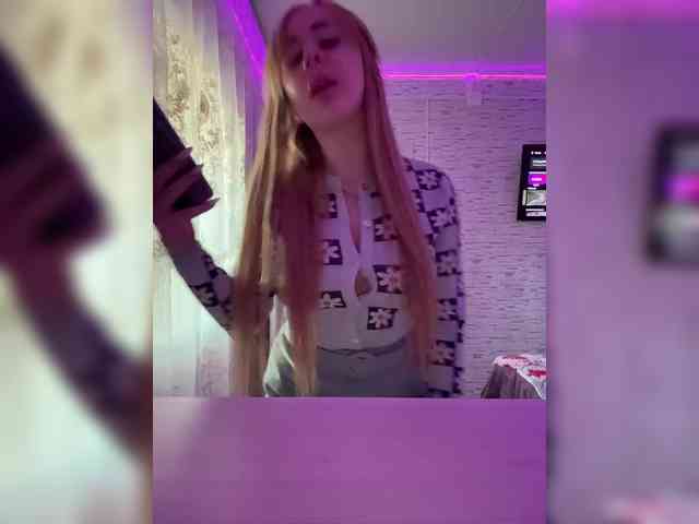 Miss-Etikaa webcam