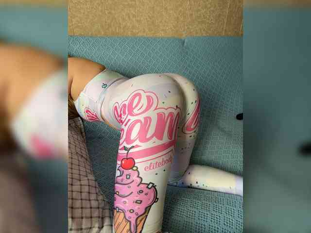 Miss-Etikaa webcam
