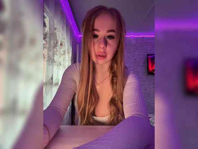 Miss-Etikaa webcam