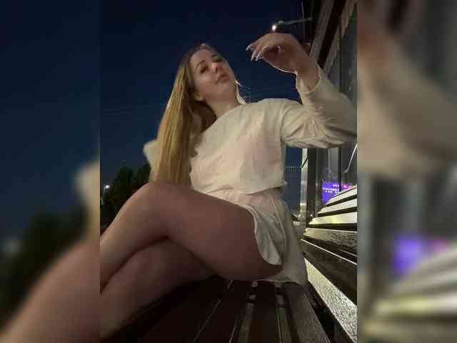 Miss-Etikaa webcam