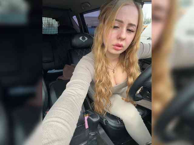 Miss-Etikaa webcam
