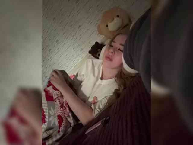 Miss-Etikaa webcam