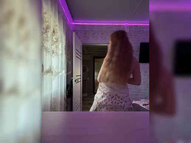 Miss-Etikaa webcam