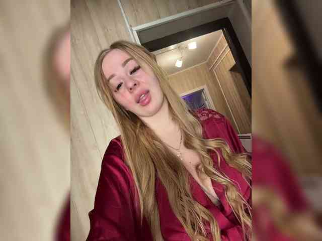 Miss-Etikaa webcam