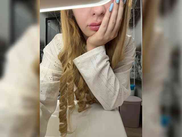 Miss-Etikaa webcam