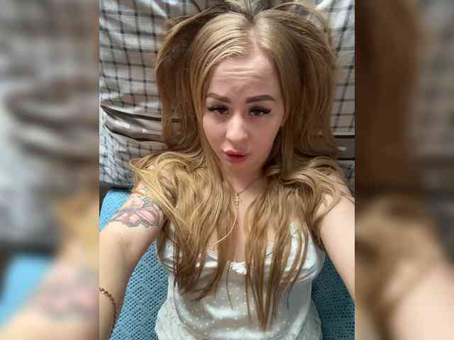 Miss-Etikaa webcam