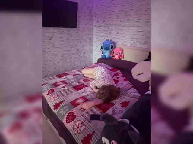 Miss-Etikaa webcam