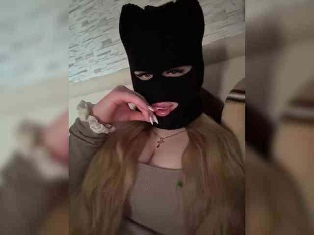 Black-Etika webcam