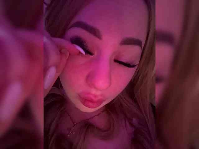 Miss-Etikaa webcam