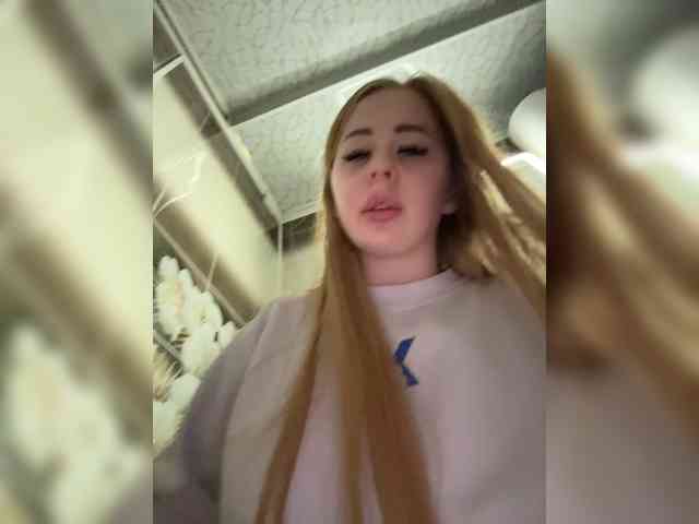 Miss-Etikaa webcam