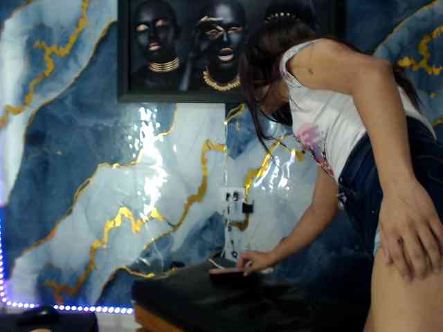 DominantDoll