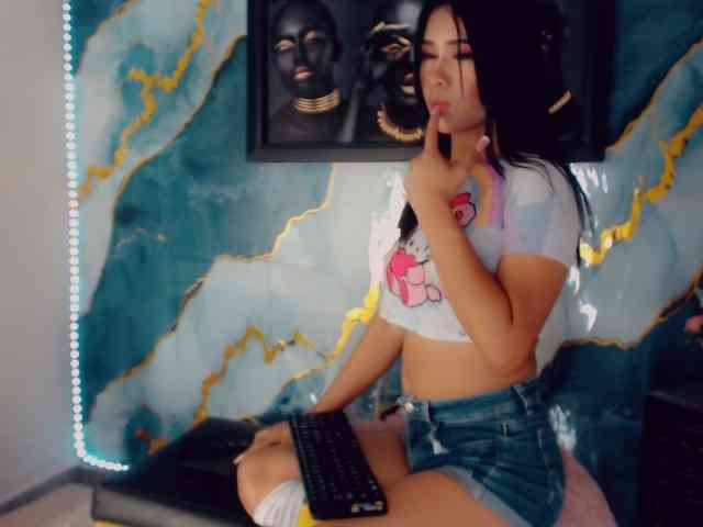 DominantDoll