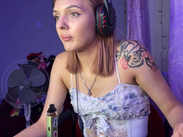 Evelin-Light live cam on BongaCams