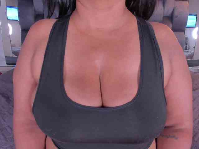 sweet-mom69 webcam
