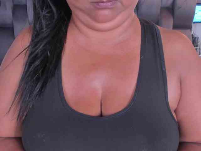 sweet-mom69 webcam