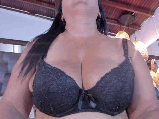 sweet-mom69 webcam