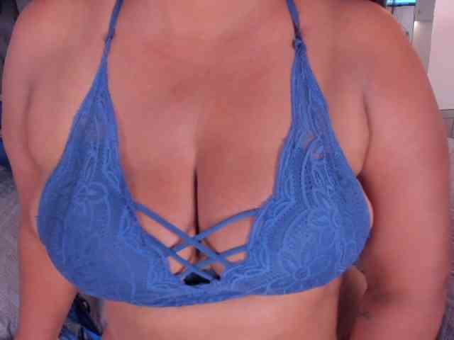 sweet-mom69 webcam