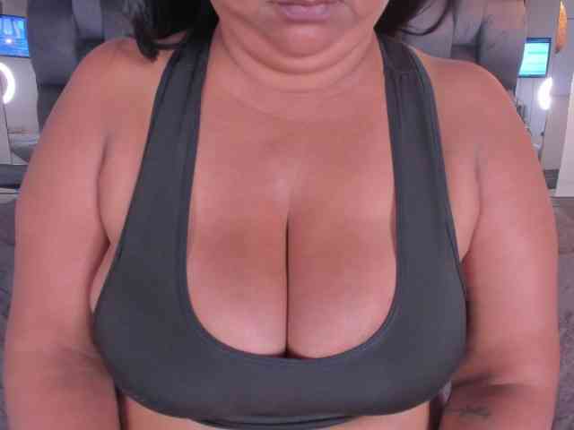 sweet-mom69 webcam