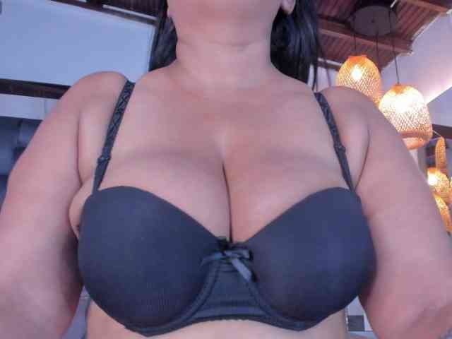 sweet-mom69 webcam
