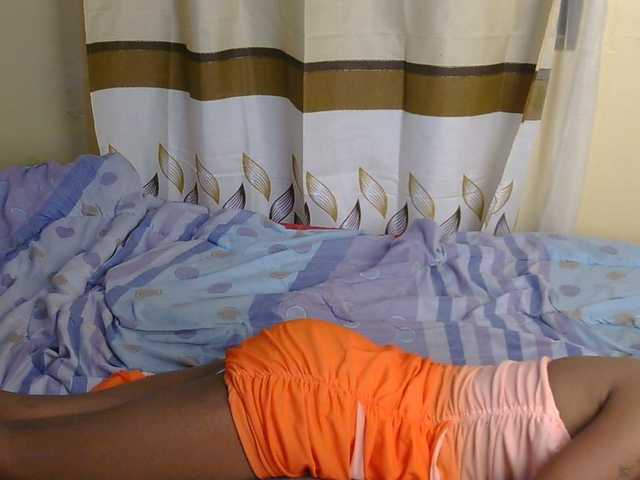 Essyfreaky live cam on BongaCams