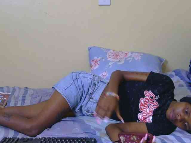 Essyfreaky webcam