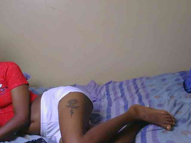 Model: Essyfreaky