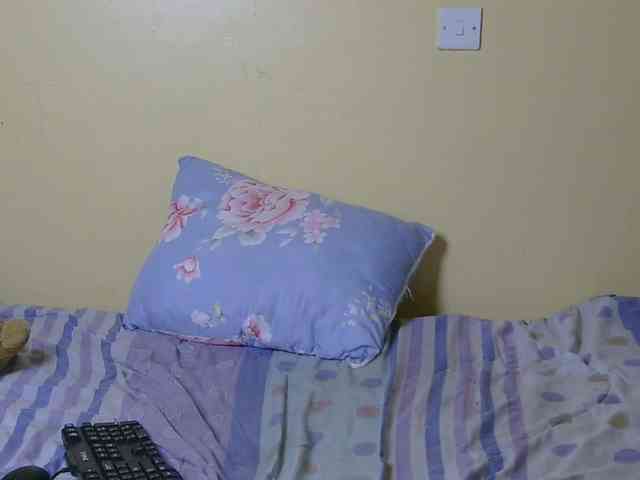 Acest model este live acum. Essyfreaky