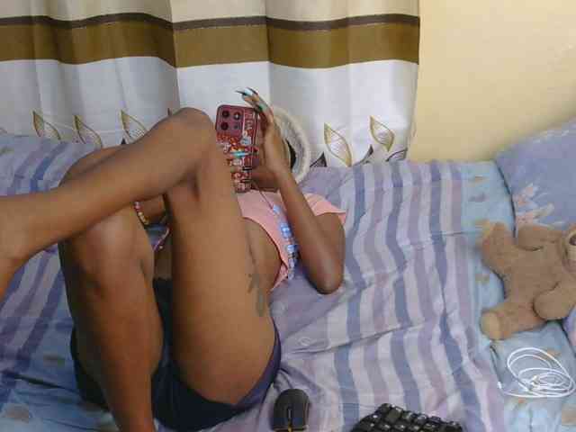 Essyfreaky webcam