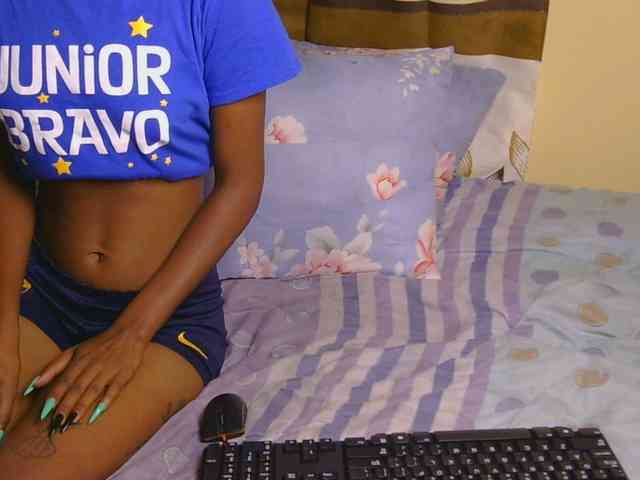 Essyfreaky Live Webcam on BongaCams