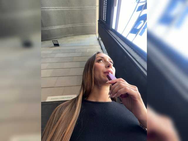 Layla69 Nude Live Sex Shows