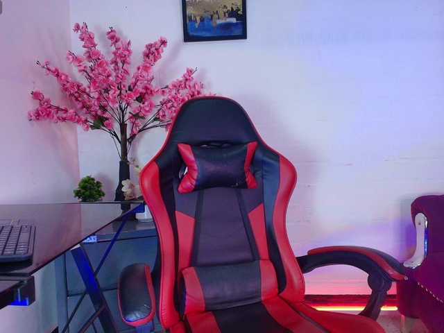 IrisRoses live cam on BongaCams