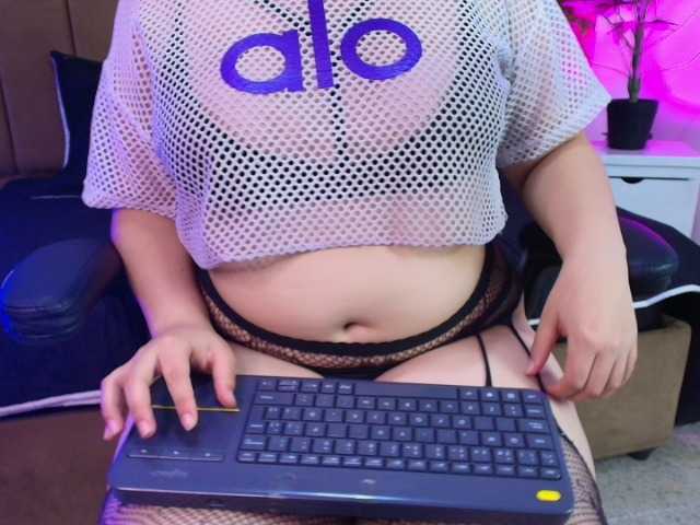 IrisRoses live cam on BongaCams