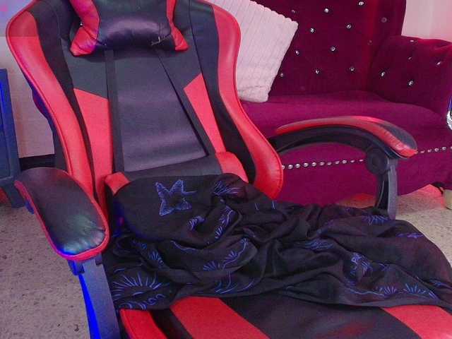 IrisRoses live webcam show