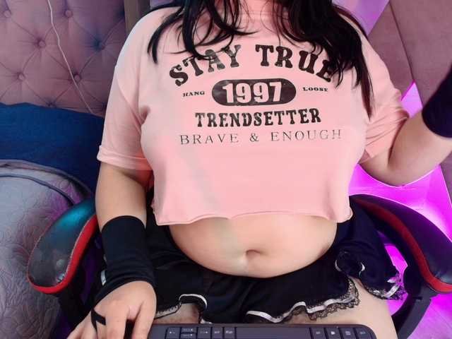 IrisRoses live cam