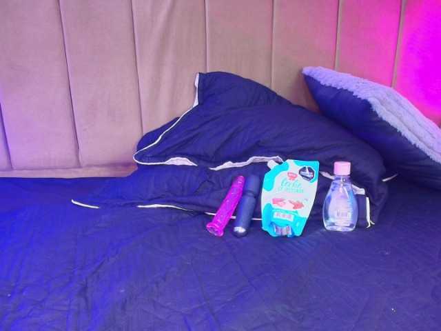 IrisRoses live cam on BongaCams