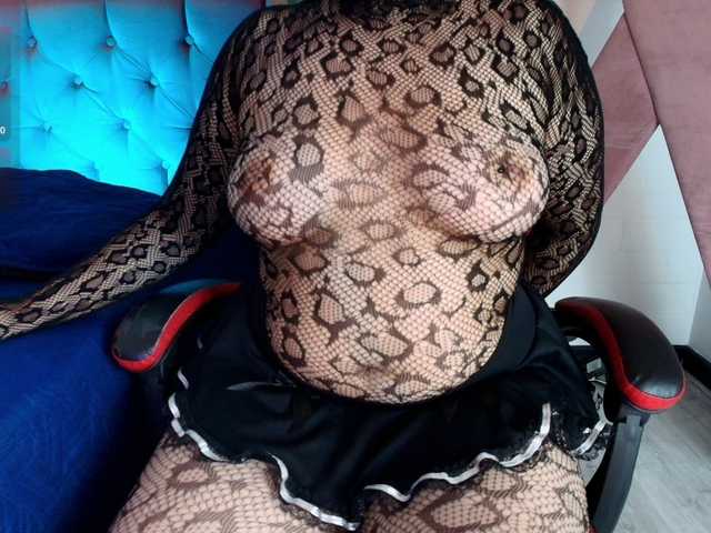 IrisRoses live cam on BongaCams