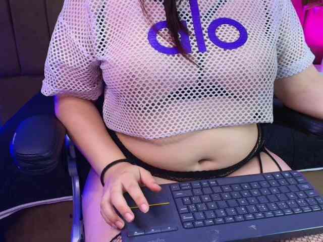 IrisRoses webcam