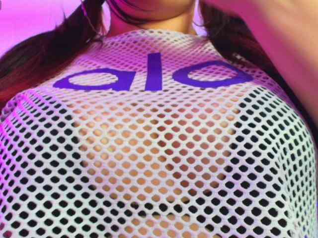 IrisRoses webcam