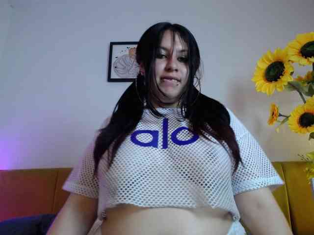 IrisRoses webcam