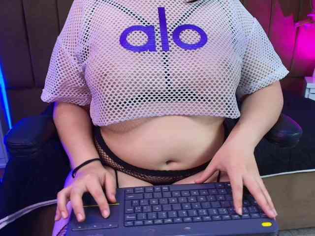 IrisRoses webcam