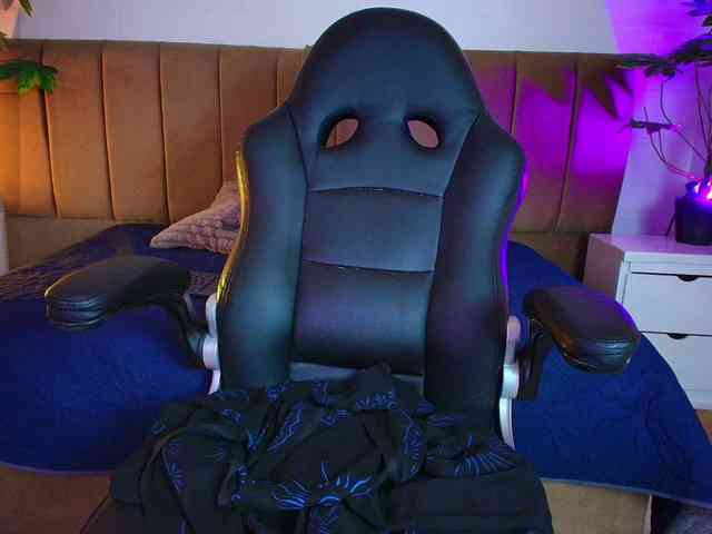 IrisRoses webcam