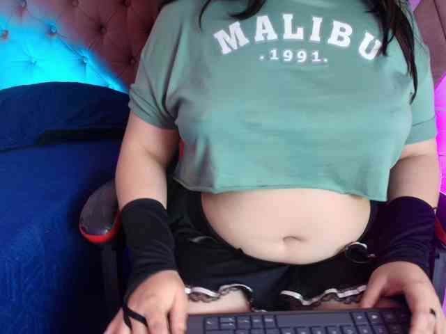 IrisRoses webcam