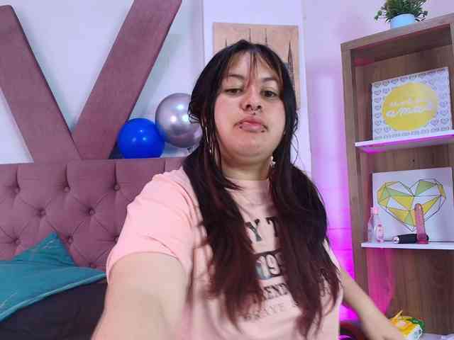 IrisRoses webcam