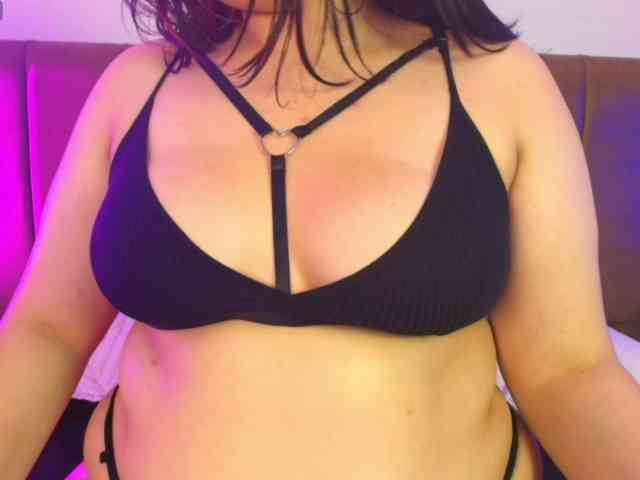 IrisRoses webcam