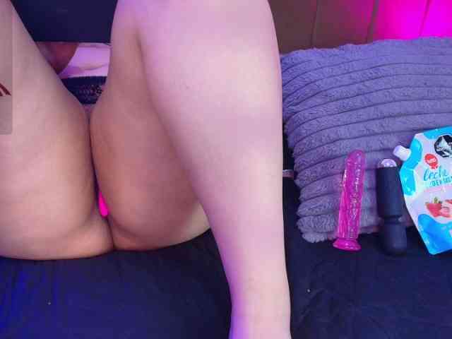 IrisRoses webcam
