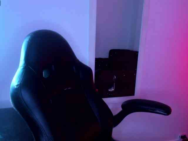 IrisRoses webcam