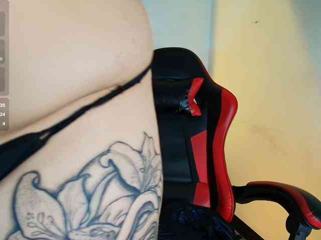 IrisRoses webcam