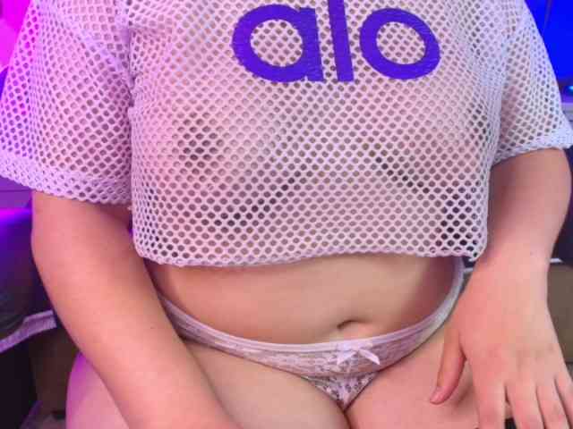 IrisRoses webcam