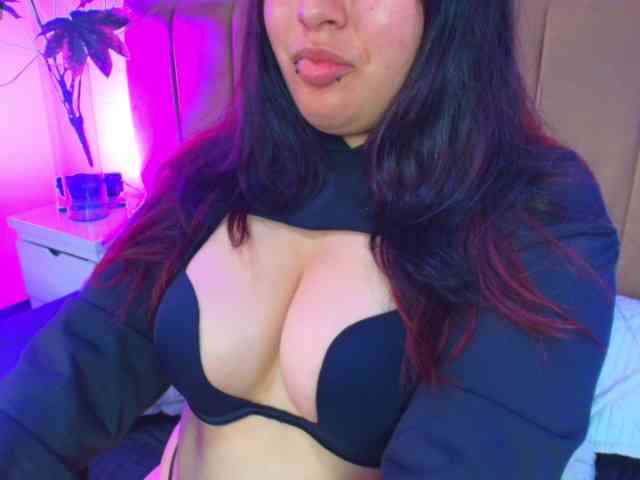 IrisRoses webcam