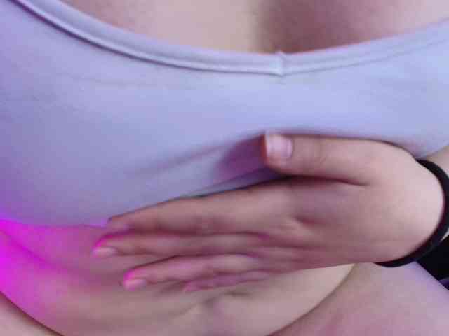 IrisRoses webcam